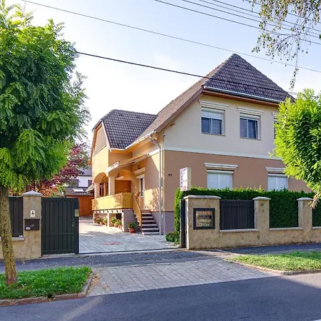 Διαμέρισμα Andrea I Balaton *